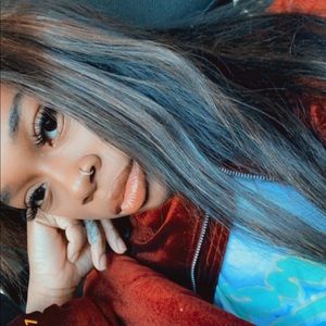 Meet your Posher, Aliya